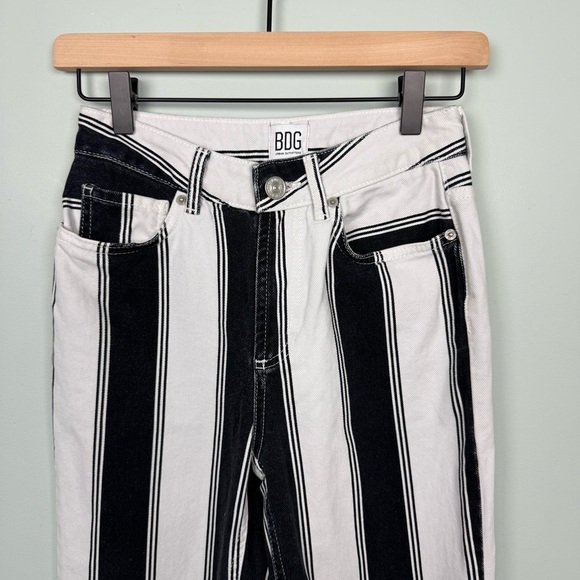 BDG Urban Outfitters High Waisted Striped Mom Jeans - Picture 4 of 9